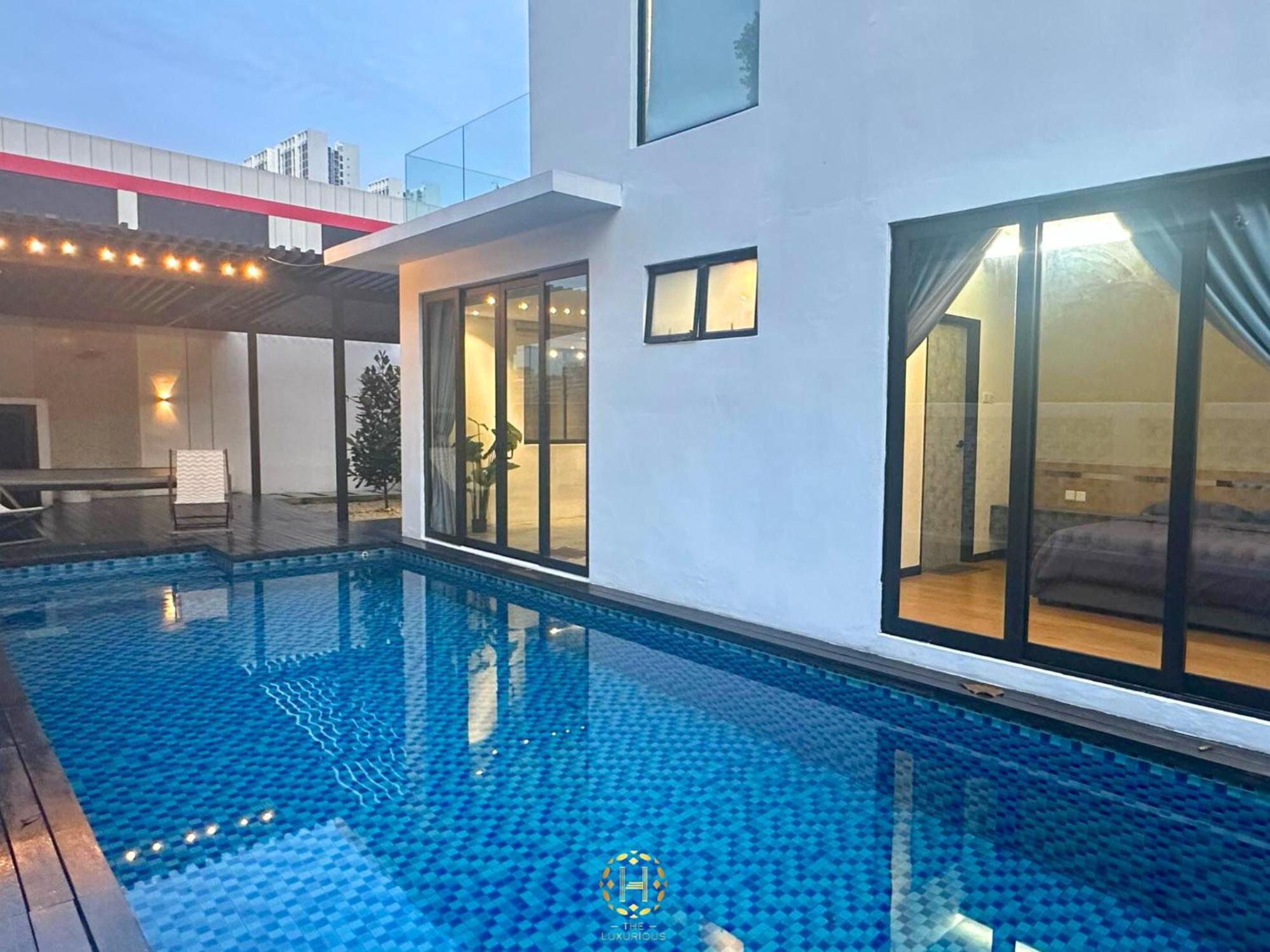 The Luxurious 27, Johor Bahru Villa Luaran gambar