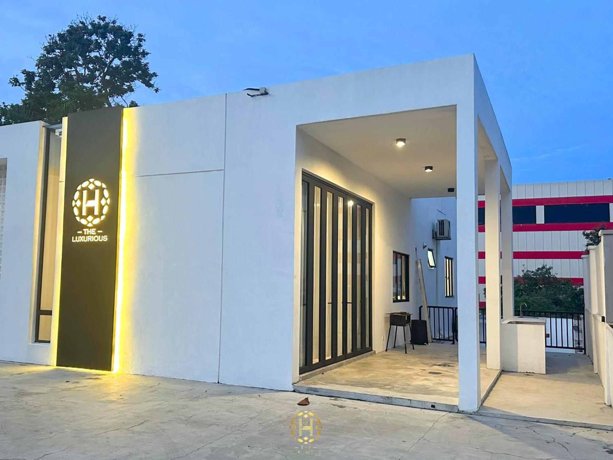 The Luxurious 27, Johor Bahru Villa Luaran gambar